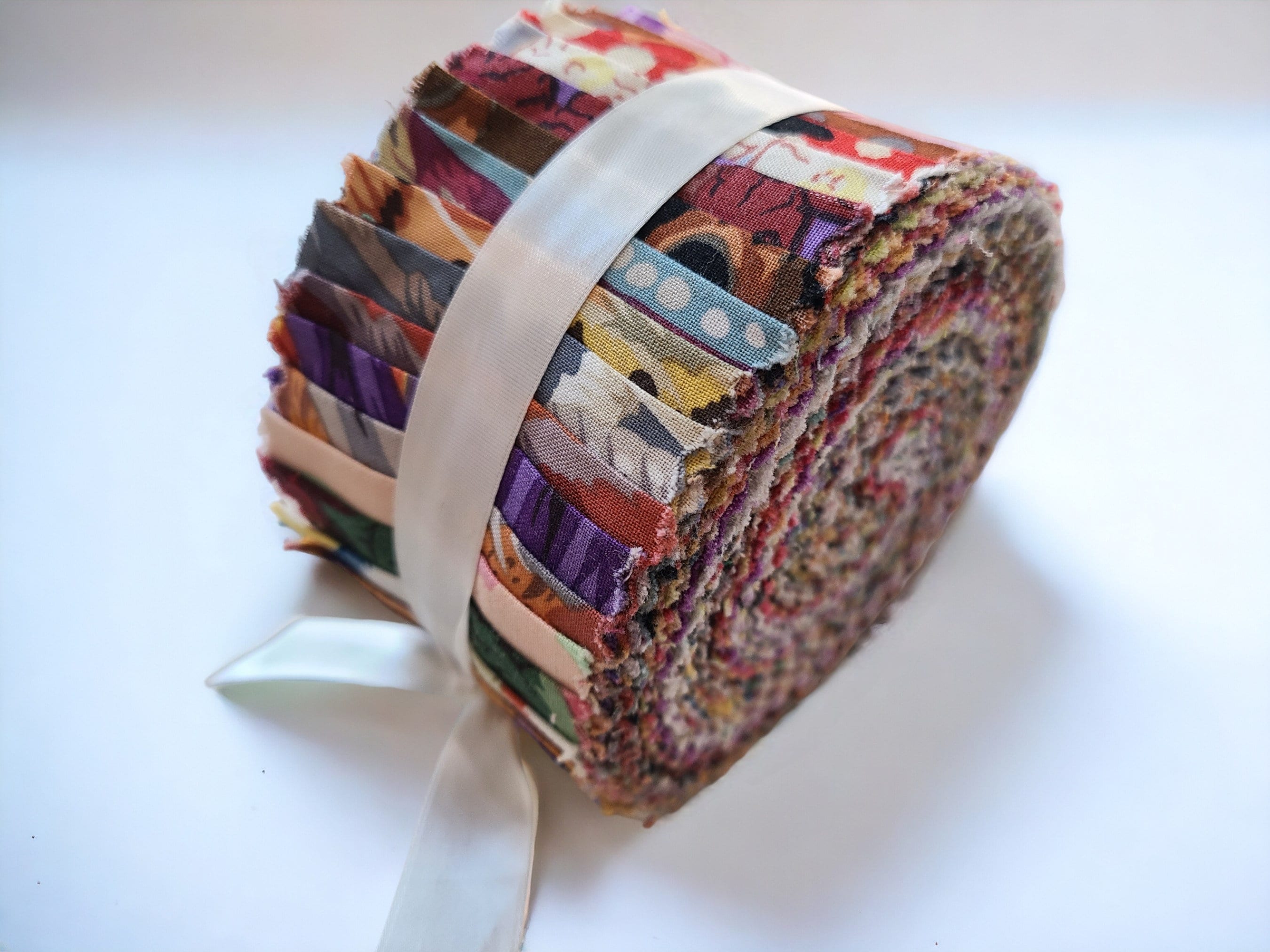 Earth by Kaffe Fassett 2.5" WOF Strips Design Roll - 30ct