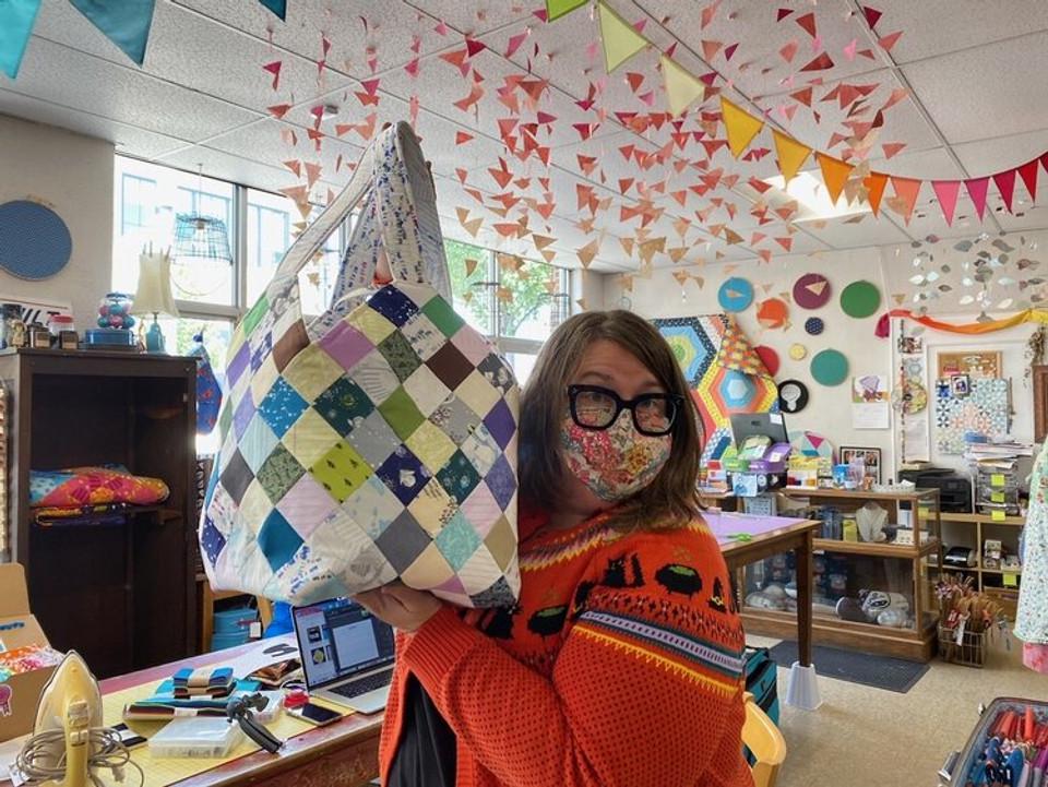 QuiltSmart - Mondo Bag Fun Pack - Pattern and Interfacing Pack